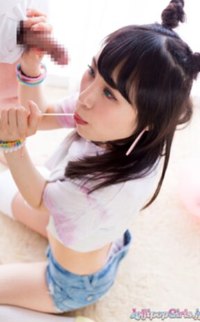 Kitagawa Yuzu licking lolipop and cock and cum from her fingers